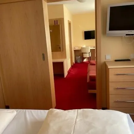Apollo Garni 3* Regensburg