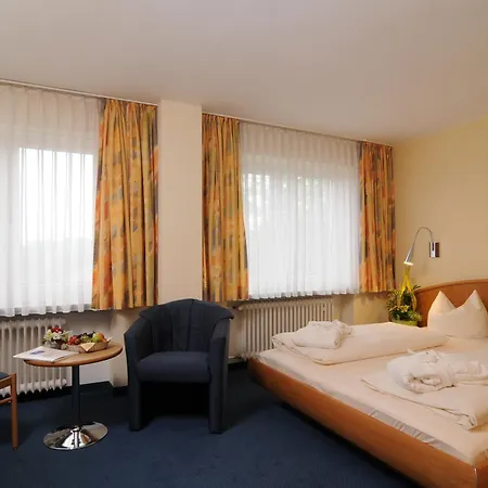 Hotel Apollo Garni 3*