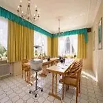 Apollo Garni Hotel